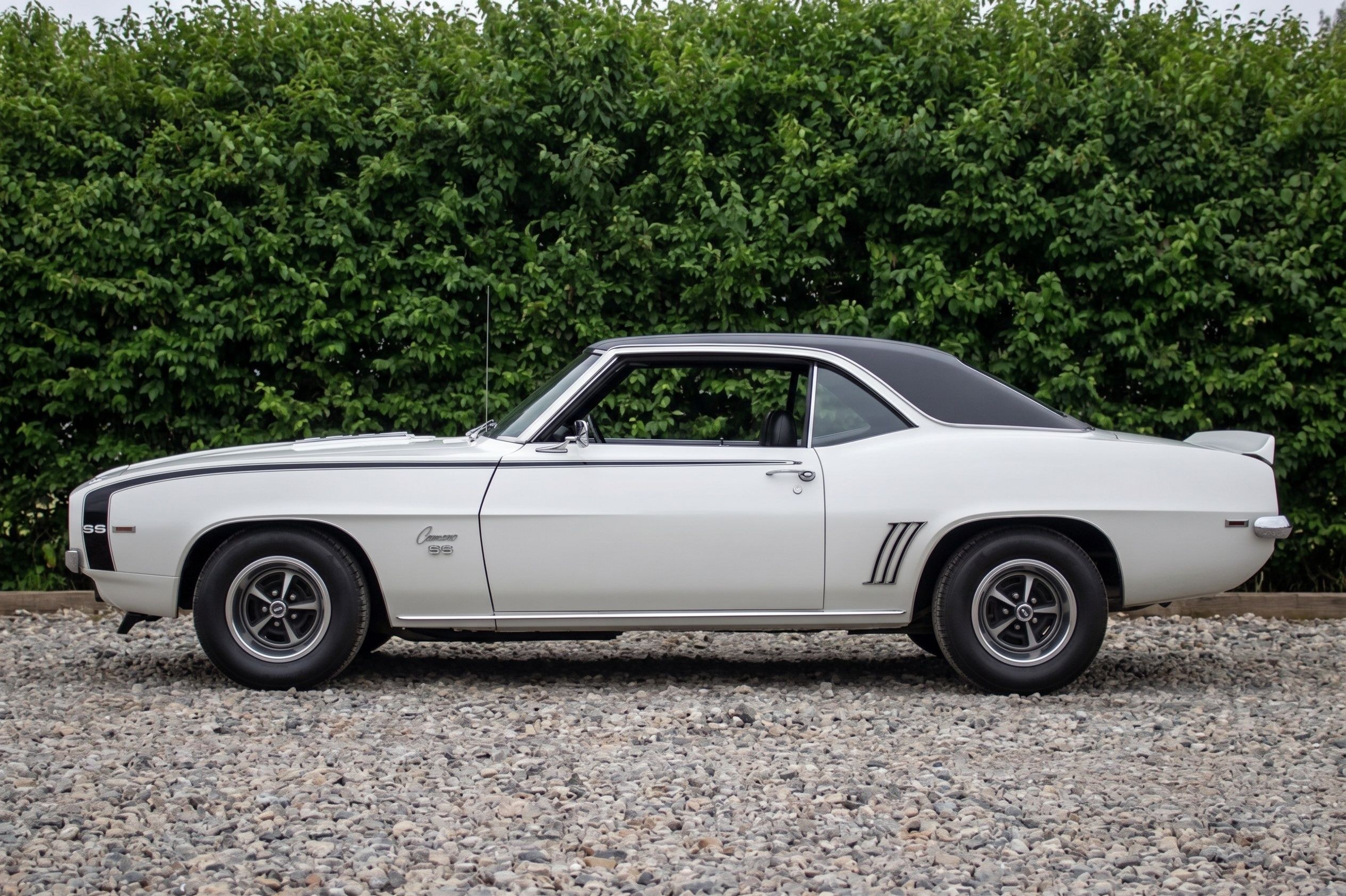 1969 Chevrolet Camaro SS photo 2